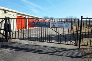 Public Storage - Madison Heights - 29250 John R. Road - Photo 4