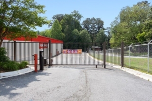 Public Storage - Atlanta - 3692 Clairmont Road - Photo 4