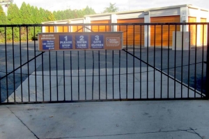 Public Storage - West Haven - 125 Railroad Ave - Photo 4