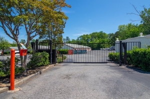 Public Storage - Matthews - 13015 E Independence Blvd - Photo 4