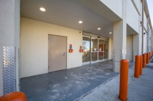 Public Storage - Falls Church - 2995 Gallows Road - Photo 4