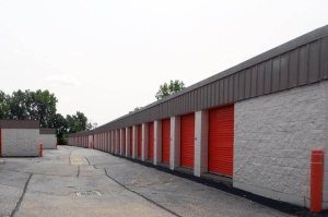 Public Storage - Cincinnati - 2555 E Kemper Rd - Photo 2