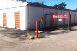 Public Storage - Lansing - 4816 N Grand River Ave - Photo 4