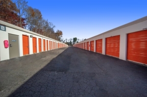 Public Storage - Woodbridge - 14123 Jefferson Davis Highway - Photo 2