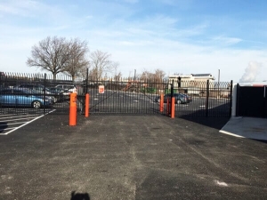 Public Storage - Woodside - 24-01 Brooklyn Queens Expy - Photo 4