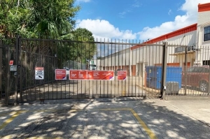 Public Storage - New Orleans - 3440 S Carrollton Ave - Photo 4
