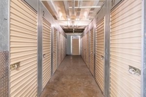 Public Storage - Chicago - 5733 North Broadway St - Photo 2
