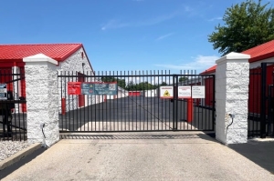 Public Storage - Indianapolis - 6940 Shore Terrace Drive - Photo 4