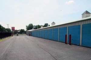 Public Storage - Canal Winchester - 4965 Gender Rd - Photo 2