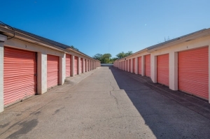 Public Storage - Oklahoma City - 8012 S Santa Fe - Photo 2