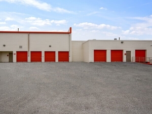 Public Storage - Niles - 7300 N Lehigh Ave - Photo 2