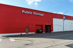 Public Storage - St Louis - 11 N Vandeventer Ave