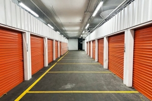 Public Storage - St Louis - 11 N Vandeventer Ave - Photo 2