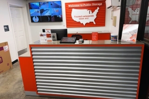 Public Storage - St Louis - 11 N Vandeventer Ave - Photo 3