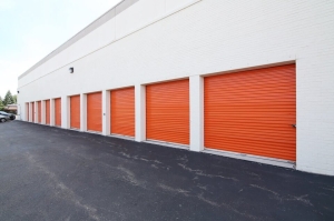 Public Storage - Lincolnwood - 6460 N Lincoln Ave - Photo 2