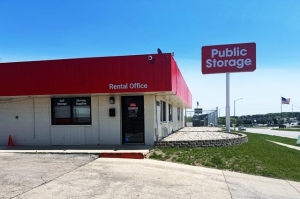 Public Storage - Milwaukee - 8824 W Brown Deer Road