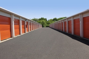 Public Storage - Aurora - 945 N Farnsworth Ave - Photo 2