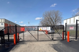 Public Storage - Milwaukee - 6049 N 77th Street - Photo 4