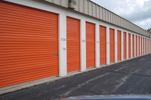 Public Storage - Milwaukee - 6049 N 77th Street - Photo 2