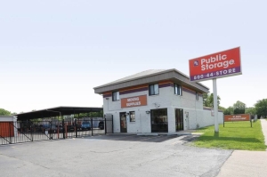 Public Storage - Chicago - 939 E 95th Street - Photo 1