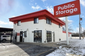 Public Storage - Chicago - 939 E 95th Street