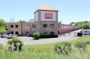 Public Storage - Elgin - 830 Steel St