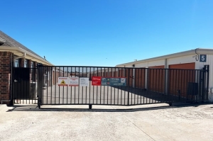 Public Storage - Oklahoma City - 9720 SW 15th St - Photo 4