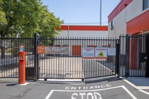 Public Storage - Pasadena - 888 S Fair Oaks Ave - Photo 4