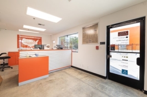 Public Storage - Los Angeles - 4101 North Figueroa Street - Photo 3