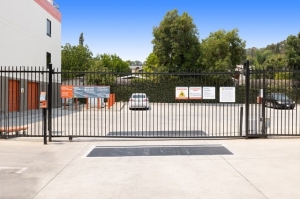 Public Storage - Los Angeles - 4101 North Figueroa Street - Photo 4