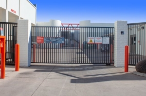 Public Storage - Scottsdale - 8889 E Desert Cove Ave - Photo 4