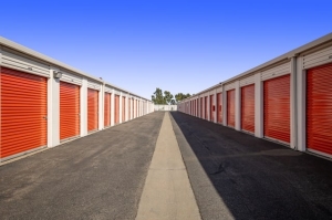 Public Storage - Huntington Beach - 17952 Gothard Street - Photo 2