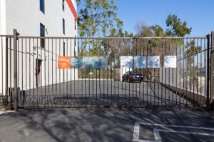 Public Storage - Los Angeles - 5917 Burchard Ave - Photo 4