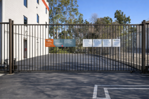 Public Storage - Los Angeles - 5917 Burchard Ave - Photo 4