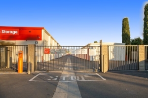 Public Storage - Orange - 601 N Main Street - Photo 4