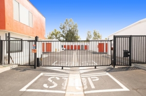 Public Storage - Laguna Hills - 22992 El Pacifico Dr - Photo 4
