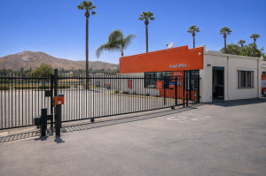 Public Storage - Riverside - 6379 Mission Blvd - Photo 4