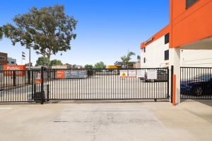 Public Storage - Torrance - 1724 S Crenshaw Blvd - Photo 4