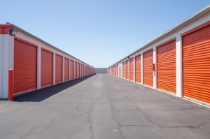 Public Storage - Fresno - 5045 N Gates Ave - Photo 2