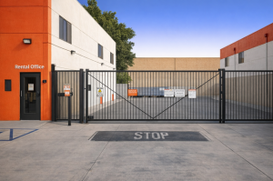 Public Storage - Los Angeles - 4002 N Mission Rd - Photo 4