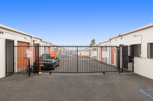 Public Storage - Whittier - 12320 E Whittier Blvd - Photo 4