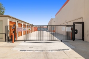 Public Storage - Van Nuys - 8200 Balboa Blvd - Photo 4