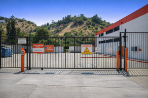 Public Storage - Los Angeles - 1776 Blake Ave - Photo 4