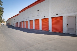 Public Storage - North Hollywood - 7500 Whitsett Ave - Photo 2