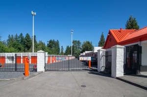Public Storage - Hillsboro - 3075 SE Tualatin Valley Hwy - Photo 4