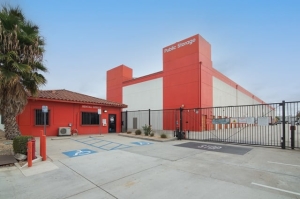 Public Storage - Montebello - 1012 S Maple Ave - Photo 1