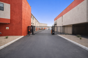 Public Storage - Oakland - 680 Hegenberger Road - Photo 4
