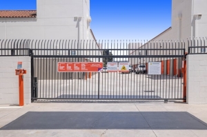 Public Storage - Stanton - 10792 Knott Ave - Photo 4