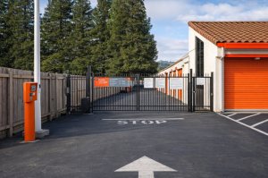 Public Storage - Saratoga - 12299 Saratoga Sunnyvale Rd - Photo 4