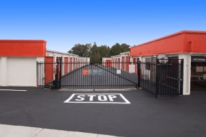 Public Storage - Pinole - 640 San Pablo Ave - Photo 4
